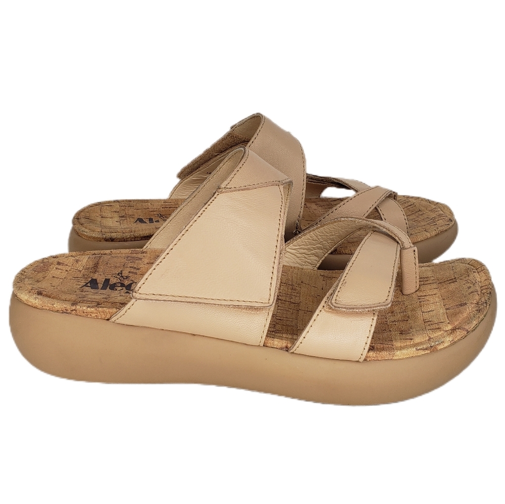Alegria Bea Nude Leather Slip On Toe Wrap Comfort & Arch Support Sandels Sz 9.